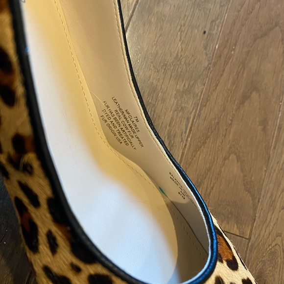 Marc Fisher Faux Fur Leopard Print Chunk Heels - Picture 3 of 6